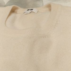 Uniqlo 100% Cashmere Sweater